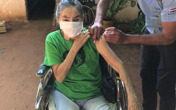 Salud ahora cuenta con vacunas pero carece de software para agendamiento