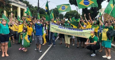 La Nación / Brasil: evangélicos protestan contra suspensión de servicios religiosos