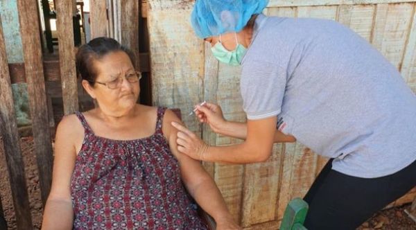 Concepción recibe primer lote de Covaxin e inicia vacunación a adultos mayores