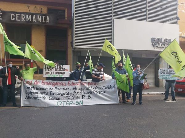 Docentes exigen suspensión de clases presenciales en todo el país - Nacionales - ABC Color