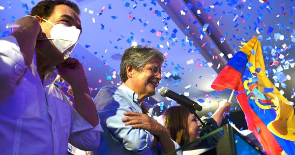 La Nación / Lasso vence al correísmo y es el presidente electo de un Ecuador en crisis