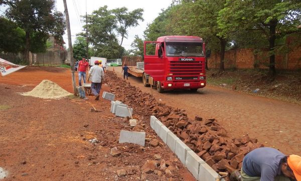 Comienza construcción de asfaltados en Franco