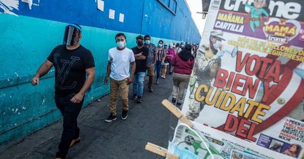 La Nación / Un profesor izquierdista y un economista de derecha lideran elecciones en Perú