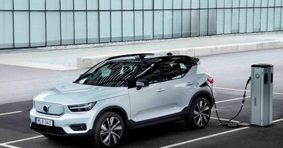 La Nación / Volvo solo fabricará coches eléctricos en el 2030 y los venderá por internet