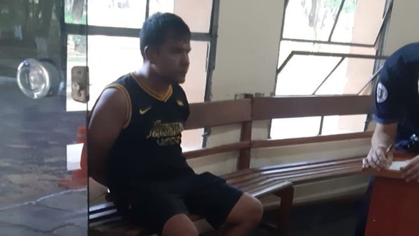 Arresto domiciliario para liberal que golpeó a policía en microcentro capitalino