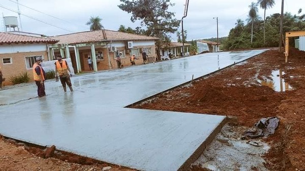 Avanza la construcción del pabellón de contingencia del Hospital de Caazapá - Noticiero Paraguay