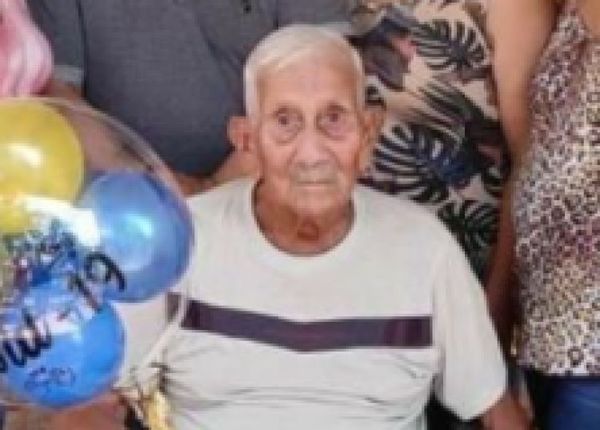 Hombre de 92 años venció al Covid internado en su casa en Pedro Juan