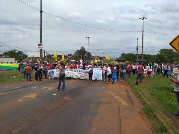 Docentes no están conformes con decisión de la comisión bicameral para el 2020 - La Clave