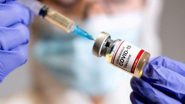 Covid-19: Salud habilita vacunación para adultos mayores de 85 años