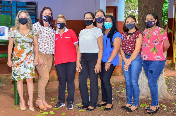 Liz Magnolia recibe apoyo de diferentes comités de mujeres