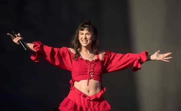 Diario HOY | ¿Hincha del Olimpia?: Naty Peluso festejó en Twitter gol del "Pollo"