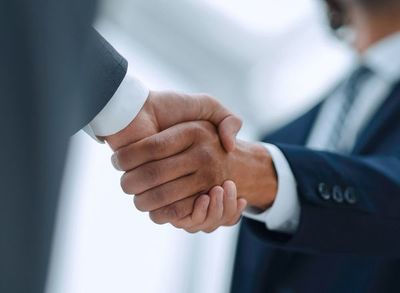 El Comercio anuncia venta de acciones a grupo vinculado con negocios financieros - MarketData