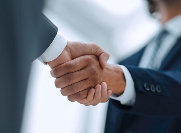 El Comercio anuncia venta de acciones a grupo vinculado con negocios financieros - MarketData