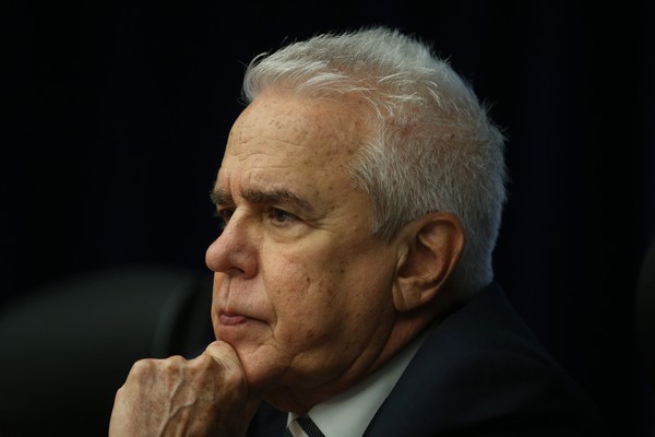 Accionistas de Petrobras aprueban la destitución del presidente Castello Branco - MarketData
