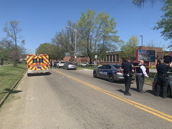Varias víctimas tras un tiroteo en instituto de Tennessee