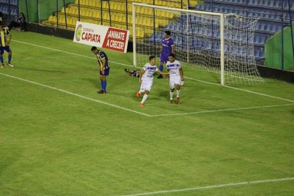 Independiente golea a Capiatá en el cierre de la primera fecha