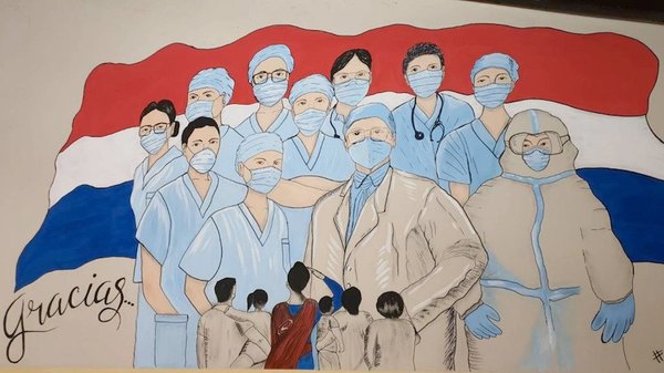 Crónica / Con un mural les dan homenaje a médicos