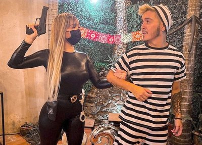 Crónica / ¡Escrachan a famosas por farrear a lo grande!