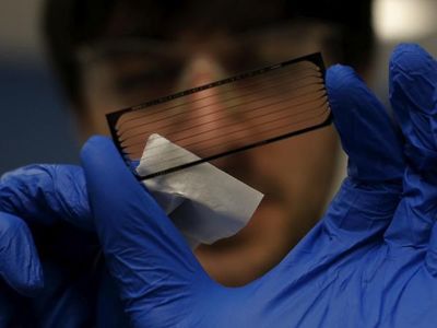 Cóctel reduce en 81% riesgo de infecciones sintomáticas de Covid