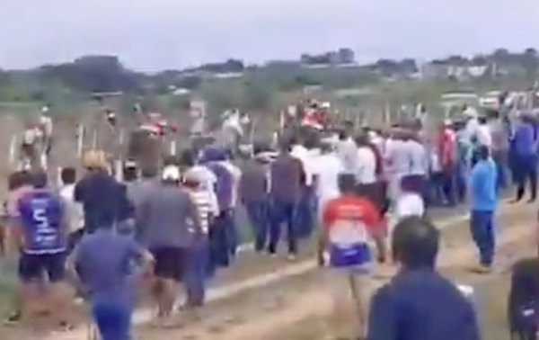 Crónica / Más de 500 personas en carrera de caballos