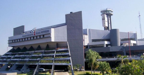 La Nación / Paraguayos van a EEUU a vacunarse