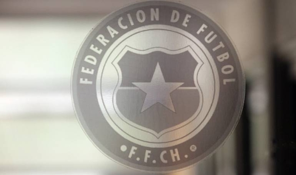 Diario HOY | Federación del fútbol chileno presenta denuncia por presunta corrupción
