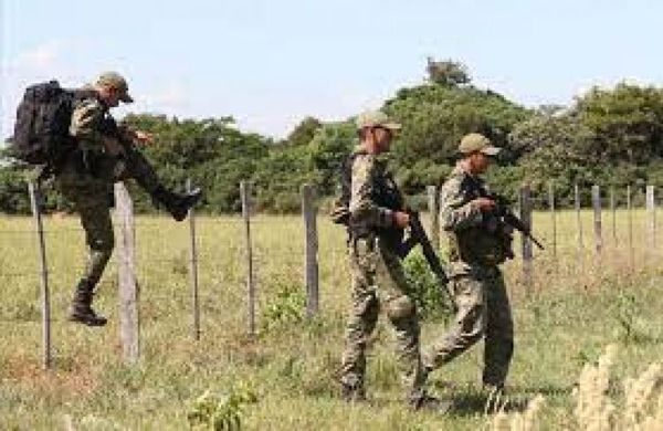 Grupo armado quema retiro en una estancia de San Pedro