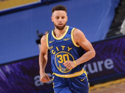 Curry agranda su figura; acaba racha triunfal de Jazz