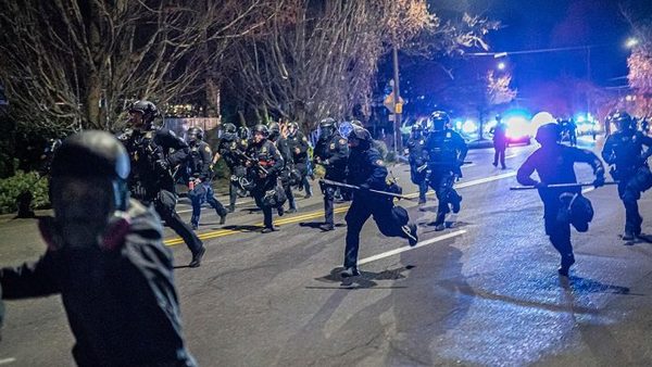 EEUU: otra noche de violentas protestas por la muerte de un joven afroamericano por la policía | OnLivePy