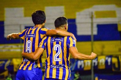 “No fue contacto fuerte como para que se tire así” - Sportivo Luqueño - ABC Color