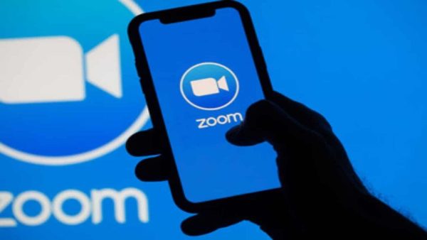 Hackers detectan una falla en Zoom que compromete tu información | OnLivePy