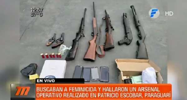 En busca de feminicida, hallan arsenal en Escobar