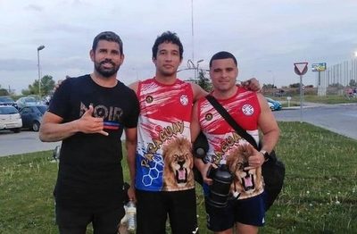 El multicampeón continental Diego Costa jugó pikivóley con paraguayos