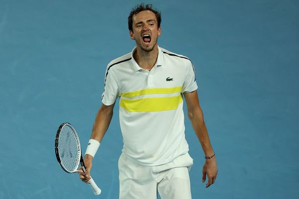 Medvedev se cae de Montecarlo por el covid-19 - Tenis - ABC Color