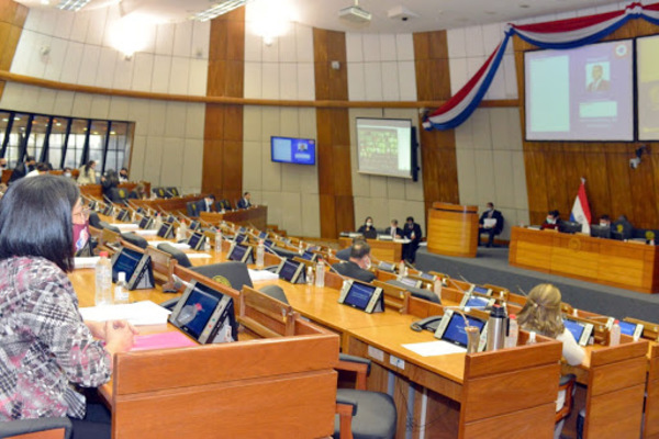 Diputados aprueba «gasto cero» para pacientes con Covid-19