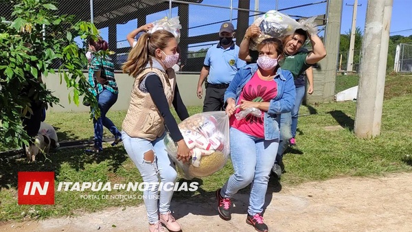 ATENDIENDO A LA CRISIS ECONÓMICA, SIGUEN CUMPLIENDO CON LA ENTREGA DE VÍVERES.