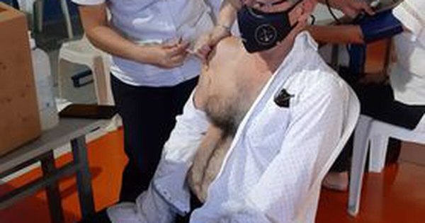 La Nación / Decano reconoce que “aprovechó” para vacunarse contra el COVID-19 pese a tener 67 años