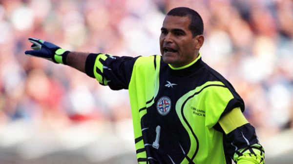 Chilavert arremete contra la Conmebol por priorizar vacunas para futbolistas en plena emergencia