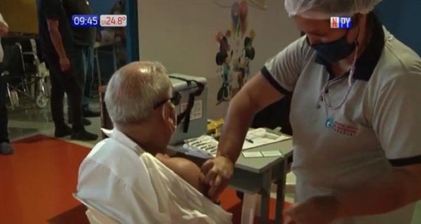 Vacunaron a más de 90 personas menores de 85 años | Noticias Paraguay