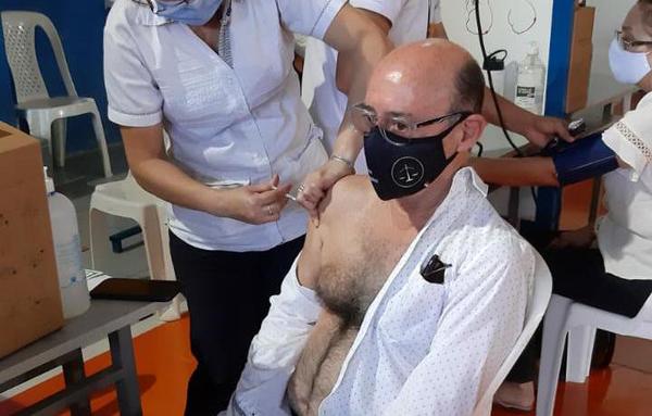 Lulio Gamarra: “Pregunté si me podía vacunar y me dijeron que sí, no hay mala fe”