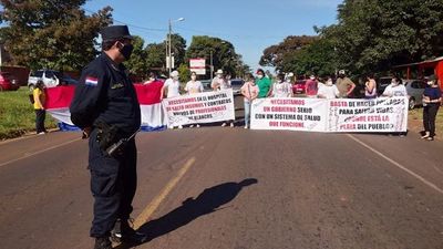 Enfermeras de Salto vuelven a manifestarse por falta de respuesta a sus pedidos - Nacionales - ABC Color