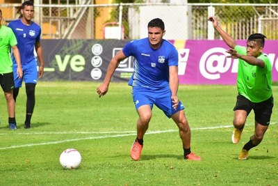 De la Liga Villetana a reforzar un equipo sudamericano de Primera División