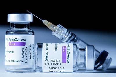 Dinamarca suspende definitivamente vacuna de AstraZeneca por casos anómalos