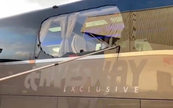 Atacan bus del Real Madrid en la previa del partido ante Liverpool