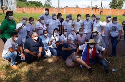 Tras aparición de lista de nuevos contratados, enfermeras levantan medida de fuerza - Nacionales - ABC Color
