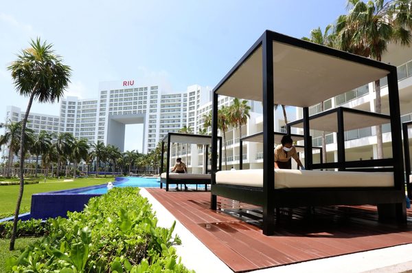 Grupo RIU recibe nuevo aval ambiental para su hotel en Cancún - MarketData