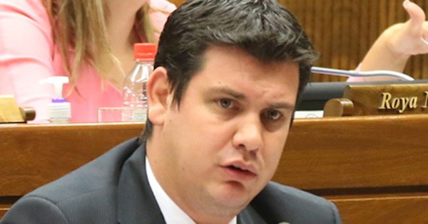 La Nación / Por negligencia e ineptitud de las autoridades están muriendo paraguayos, asegura diputado