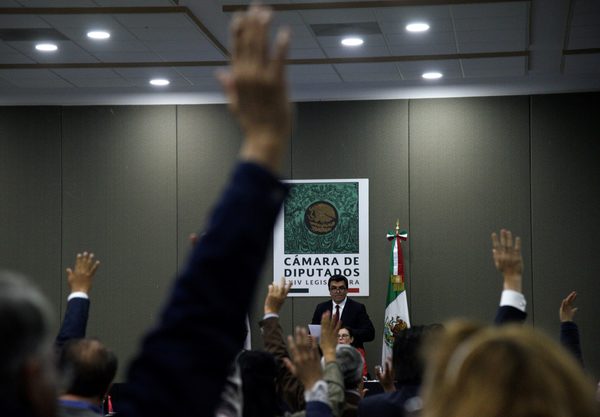 Diputados mexicanos aprueban en lo general reforma a la Ley de Hidrocarburos - MarketData
