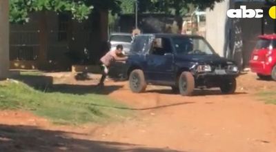 Karma instantáneo: Camioneta usada para asaltos les jugó una mala pasada y uno terminó detenido - Nacionales - ABC Color