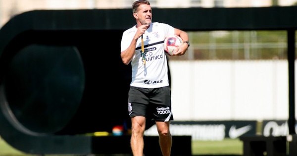 La Nación / River, contra Corinthians
